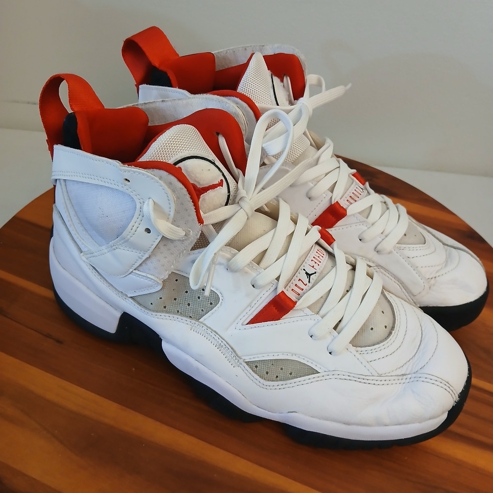 Jordan Jumpman Two Trey Mens Size 10 White Shoes Sneakers DO1925-160 - Picture 3 of 8